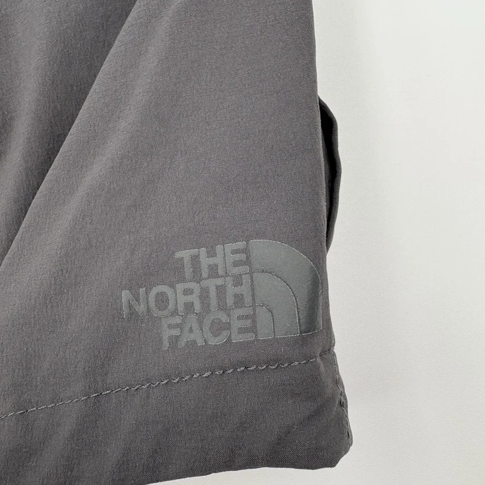 The North Face Paramount Active Shorts Mens 36 Grey Hiking Fishing NF0A5544